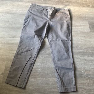 COPY - Old navy pixie pants size 4 grey